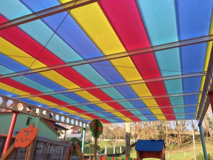 Cubierta, ampliación y renovación del parque infantil de Ledoño.