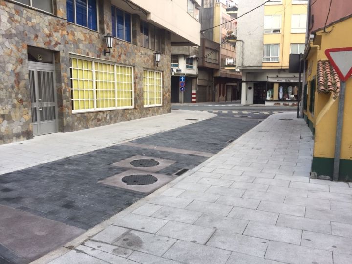 Renovación de redes y pavimentaciones en la calle del Río y en la 1ª travesía de la calle obra.