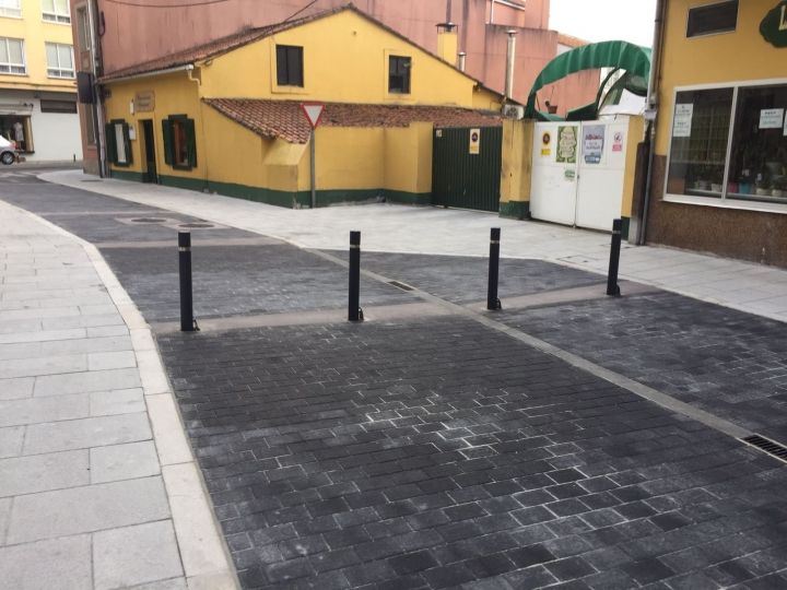 Renovación de redes y pavimentaciones en la calle del Río y en la 1ª travesía de la calle obra.