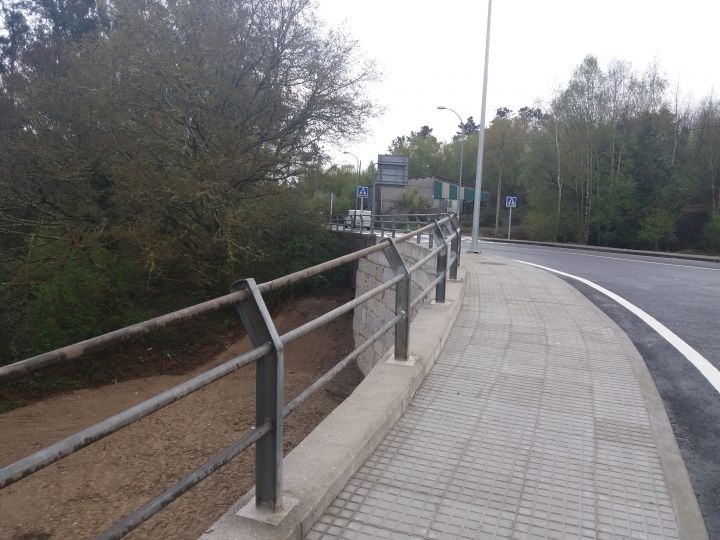 Acondicionamiento y mejora de la seguridad viaria en el PK 20+700 de la EP 7001 en Forcarei.