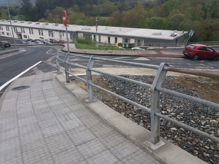 Acondicionamiento y mejora de la seguridad viaria en el PK 20+700 de la EP 7001 en Forcarei.