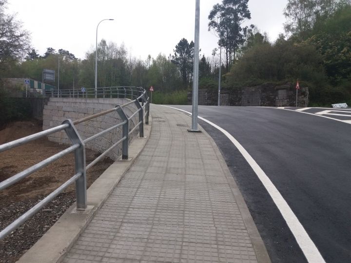 Acondicionamiento y mejora de la seguridad viaria en el PK 20+700 de la EP 7001 en Forcarei.