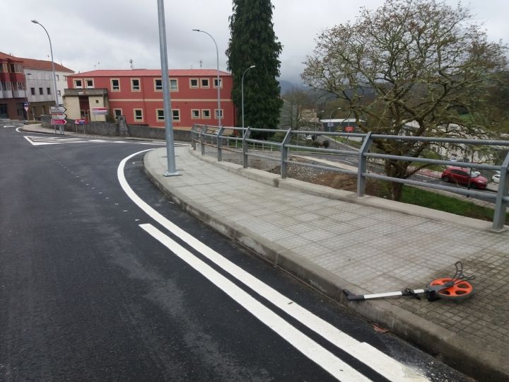 Acondicionamiento y mejora de la seguridad viaria en el PK 20+700 de la EP 7001 en Forcarei.